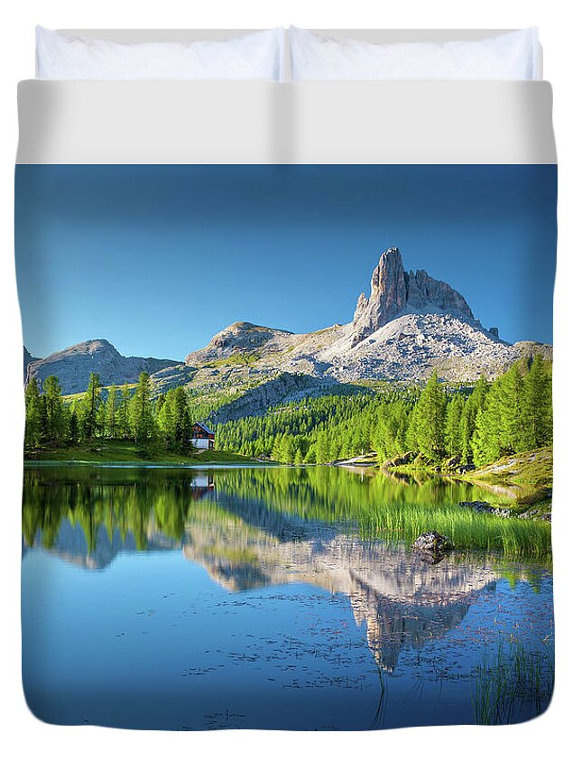 Great Duvet Cover featuring the photograph The Great Northwest by David Dehner