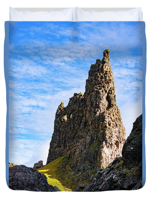 Isle Of Skye Duvet Cover featuring the photograph The Needle Rock Two by Bob Phillips