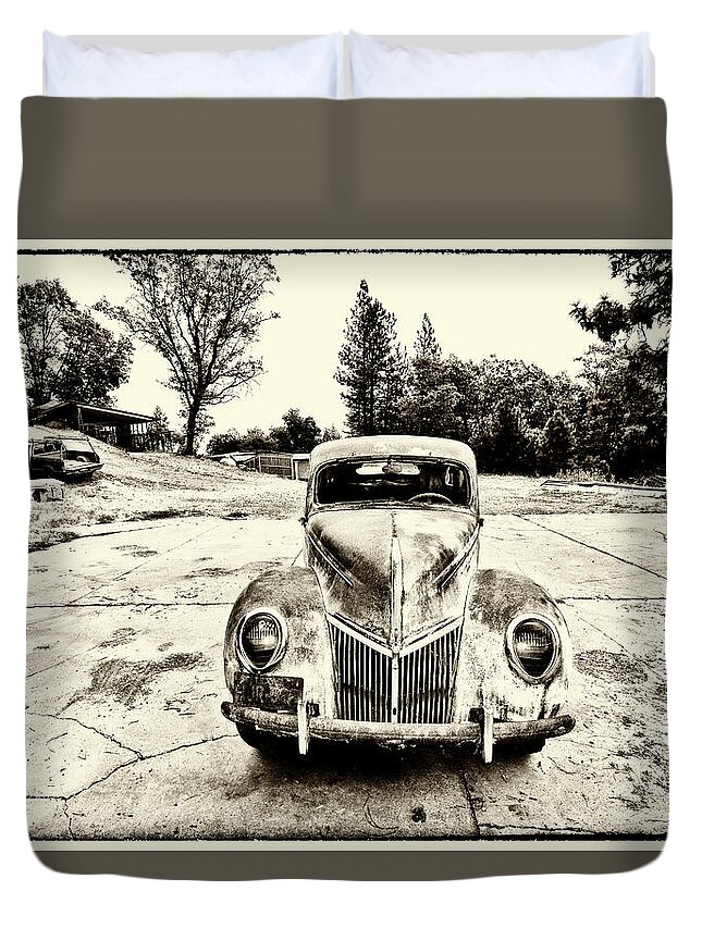 Ford Deluxe Duvet Cover featuring the photograph The Old Ford by Tom Kelly