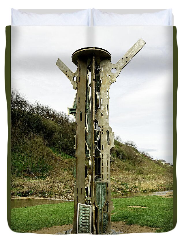 Britain Duvet Cover featuring the photograph The Signal Sculpture - Saltburn by Rod Johnson