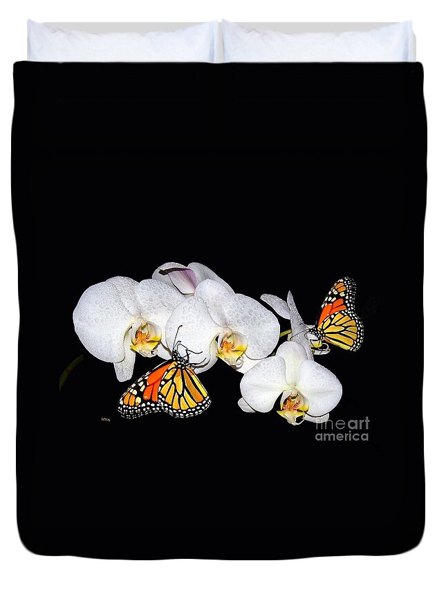  Duvet Cover featuring the photograph Thirsty Butterflies by Patrick Witz