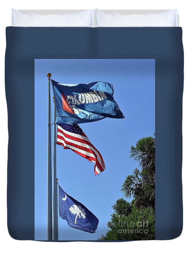 Scenic Duvet Cover featuring the photograph Three Flags by Skip Willits