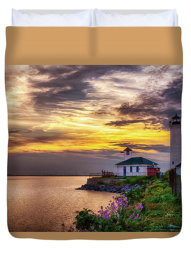 1000 Islands Duvet Cover featuring the photograph Tibbets Point Sunset by Mark Papke