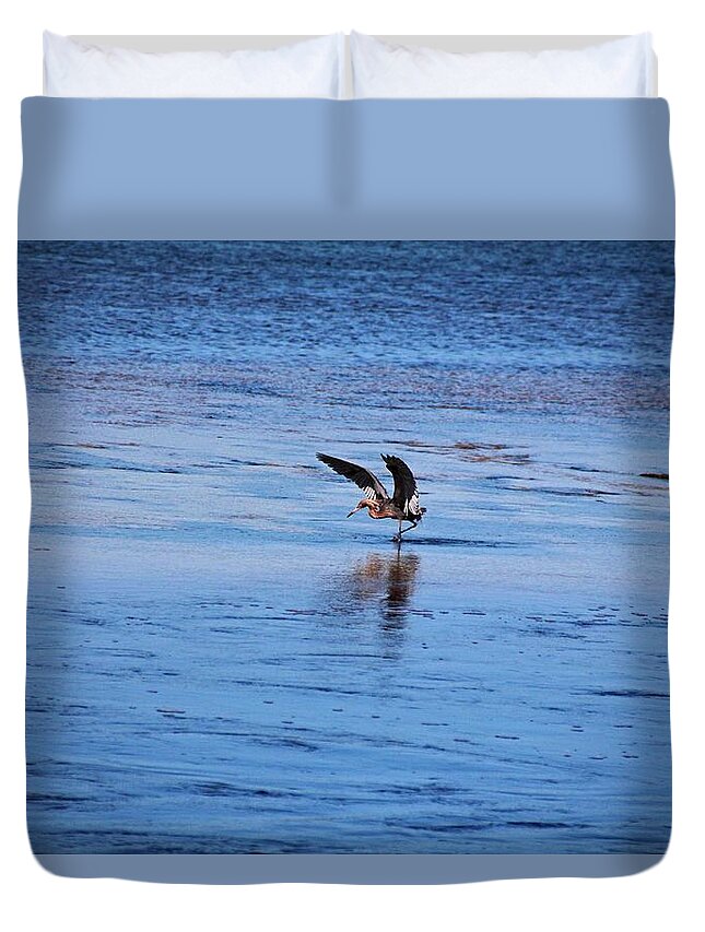 Heron Duvet Cover featuring the photograph Tidal Toe Tappin by Michiale Schneider