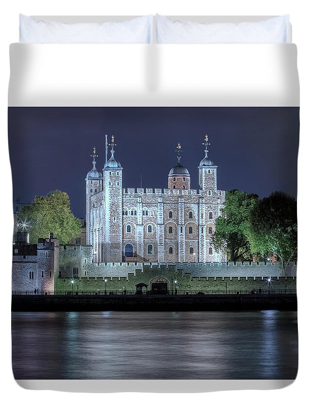 Tower Of London Duvet Cover featuring the photograph Tower of London by Joana Kruse