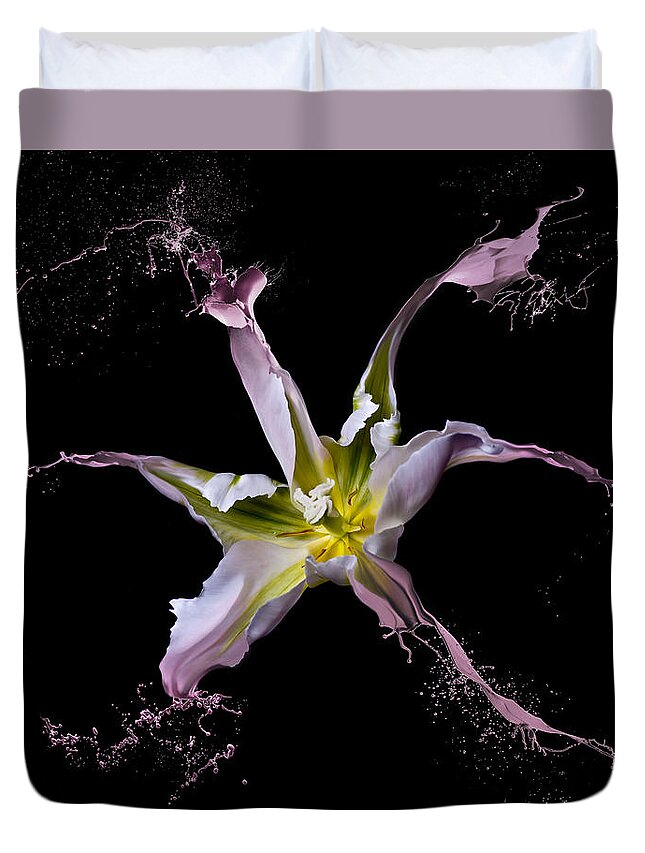 Tulip Duvet Cover featuring the photograph Twirling Tulip by Lori Hutchison
