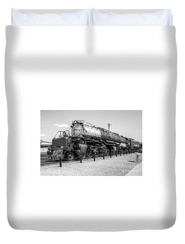 Trains Duvet Cover featuring the photograph Union Pacific 4012 by Anthony Sacco