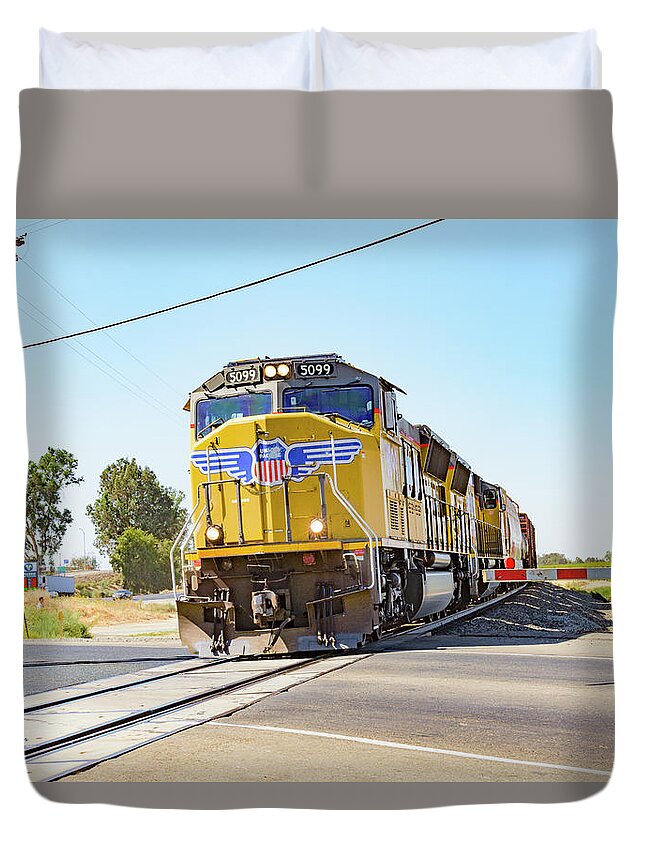 Freight Trains Duvet Cover featuring the photograph Up5099 by Jim Thompson