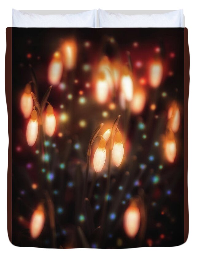 Light Duvet Cover featuring the photograph Upgrowing Lightbulbs by Marc Braner