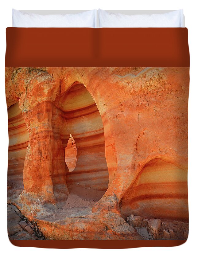 Valley Of Fire State Park Duvet Cover featuring the photograph Valley of Fire Colorful Caves and Coves by Ray Mathis