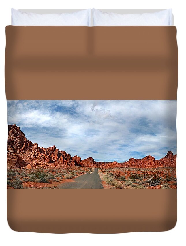 Valley Of Fire State Park Duvet Cover featuring the photograph Valley of Fire SP 17 by JustJeffAz Photography