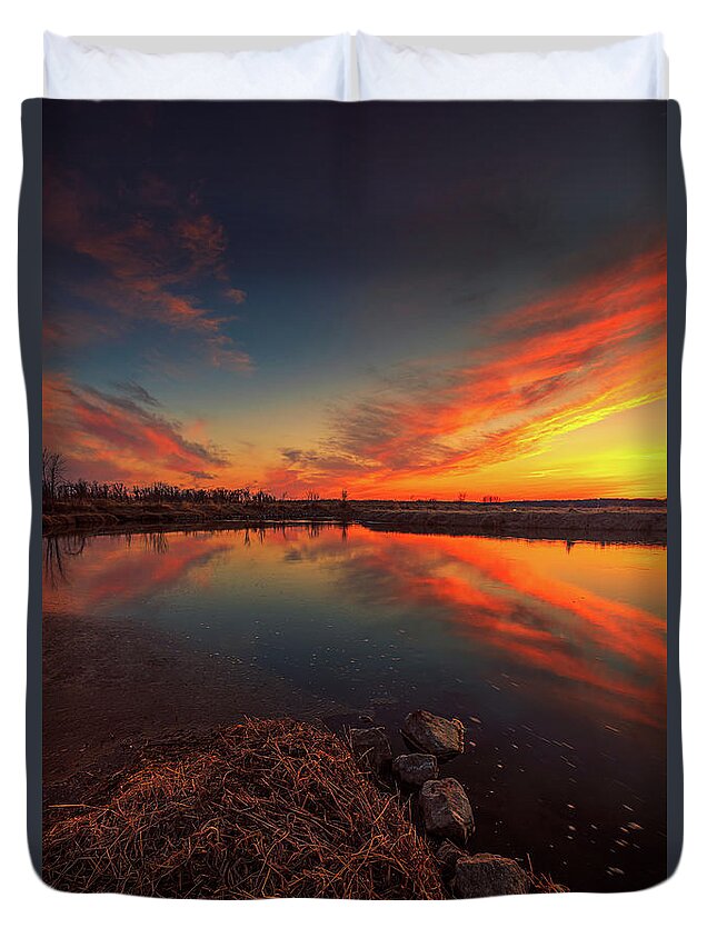 Andrew Slater Photography Duvet Cover featuring the photograph Vernon Evening Scorch by Andrew Slater