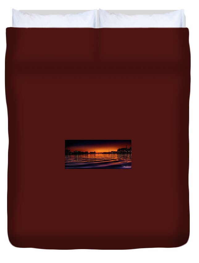 Victoria Duvet Cover featuring the photograph Victoria at Night by Patrick Boening