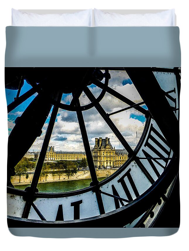 Paris Duvet Cover featuring the photograph Vue du Louvre by Pamela Newcomb