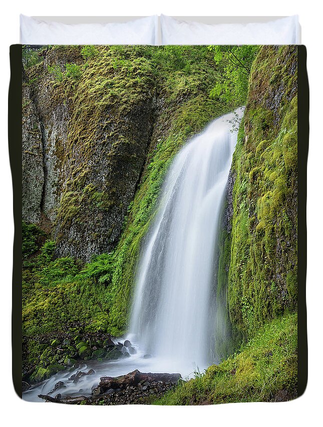 Wahkeena Falls Duvet Cover featuring the photograph Wahkeena Falls by Greg Nyquist