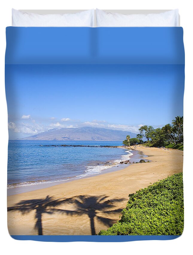 Beach Duvet Cover featuring the photograph Wailea, Ulua Beach by Ron Dahlquist - Printscapes