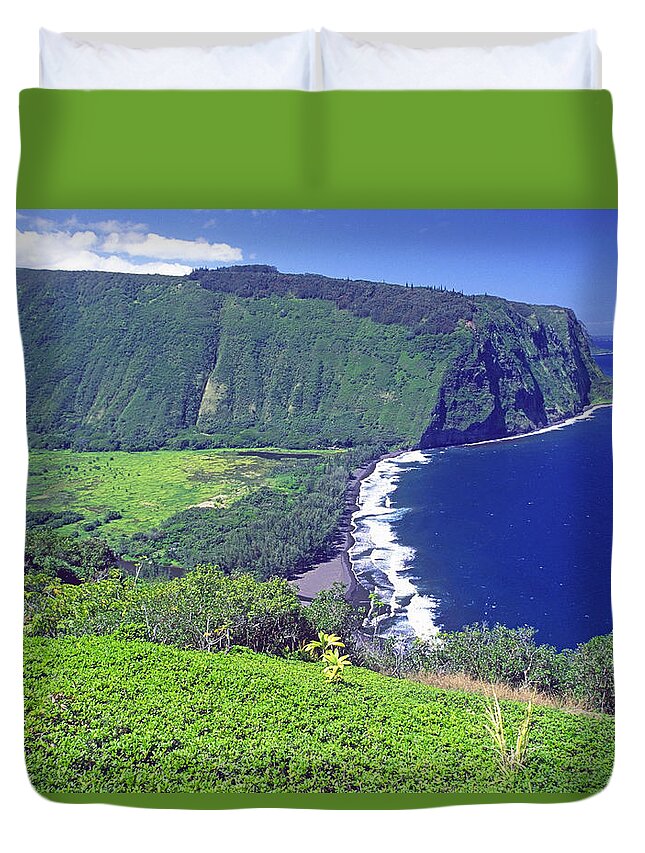 Hawaii Duvet Cover featuring the photograph Waipio Valley, Big Island, Hawaii by Gary Corbett