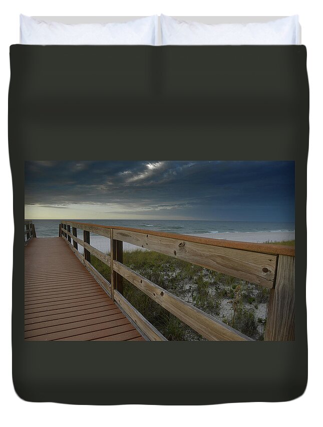 Navarre Duvet Cover featuring the photograph Walkway to Paradise by Renee Hardison