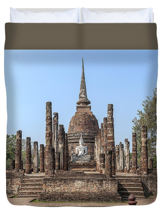 Temple Duvet Cover featuring the photograph Wat Sa Si Wihan and Chedi DTHST0087 by Gerry Gantt