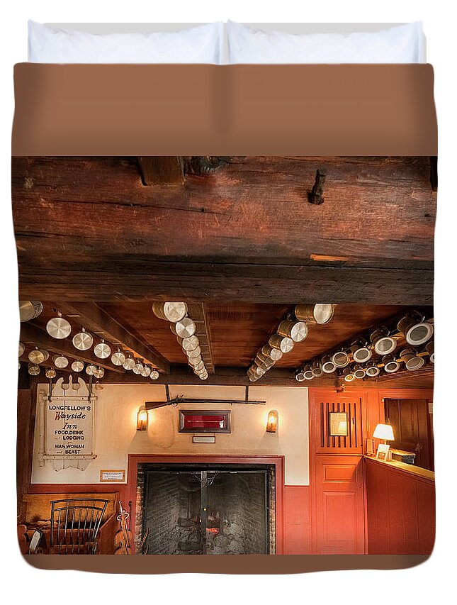 Framingham Massachsetts Duvet Cover featuring the photograph Wayside Inn Bar by Tom Singleton
