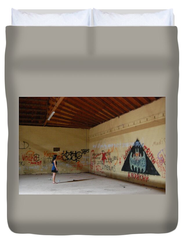 Potato Barn Duvet Cover featuring the photograph Wear house by Katelyn Welch