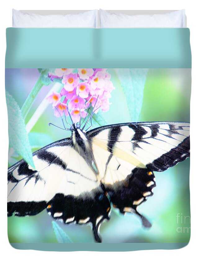 Butterfly Duvet Cover featuring the photograph Wings by Merle Grenz