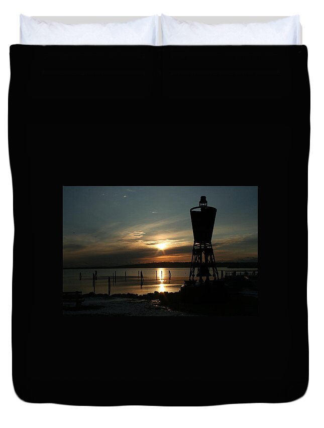 Landscape Duvet Cover featuring the photograph Winter Dawn by Doug Mills