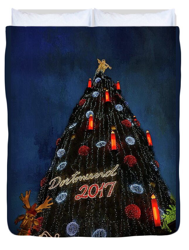 Christmas Tree Duvet Cover featuring the photograph World's Biggest Christmas Tree by Eva Lechner