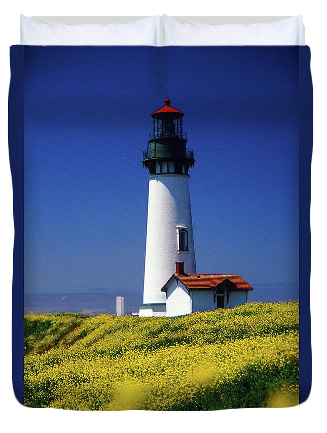 Images Duvet Cover featuring the photograph Yaquina Head Lighthouse by Rick Bures