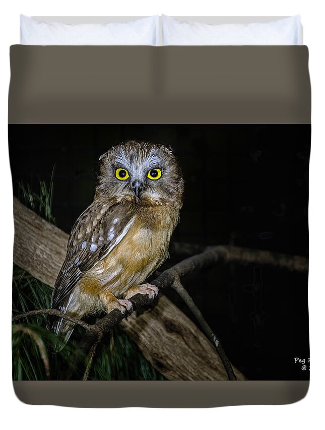 Owl Duvet Cover featuring the photograph Yellow Eyes in the Dark by Peg Runyan