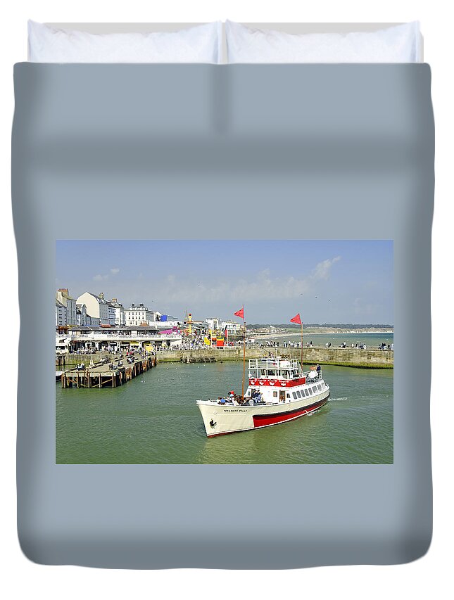 Europe Duvet Cover featuring the photograph Yorkshire Belle in Bridlington Harbour by Rod Johnson
