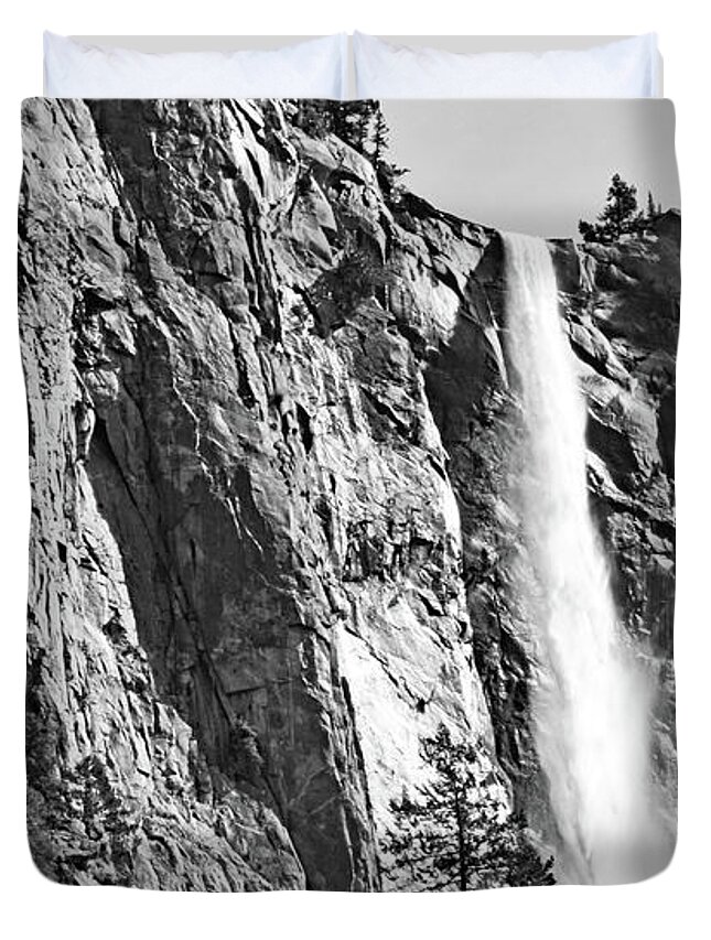 Waterfall Duvet Cover featuring the photograph Yosemite No. 611-2 by Sandy Taylor