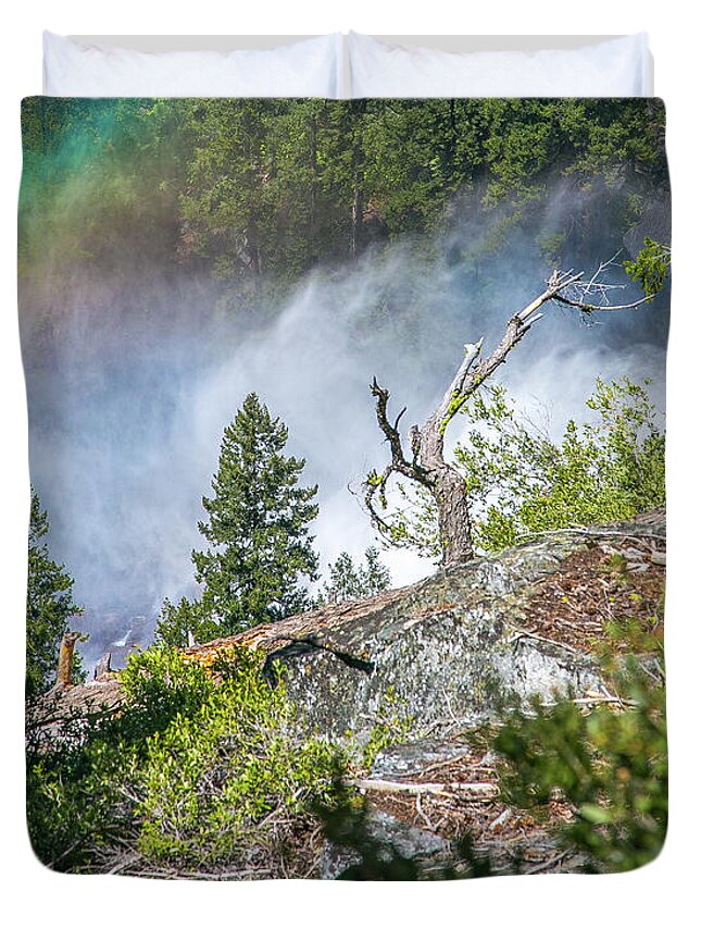 Yosemite Duvet Cover featuring the photograph Stroll Passed Nevada by Ryan Weddle