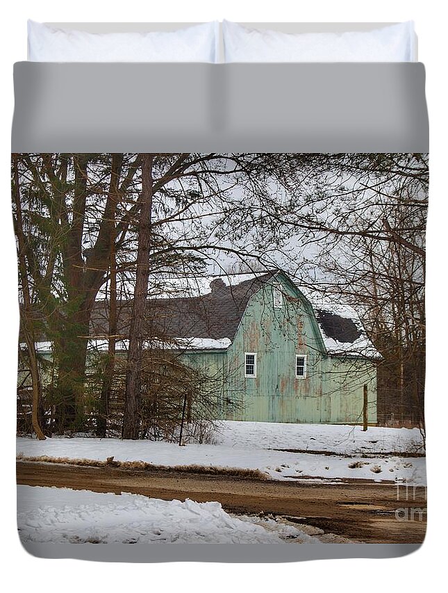 Barn Duvet Cover featuring the photograph 0666 - Hunters Creek Green by Sheryl L Sutter