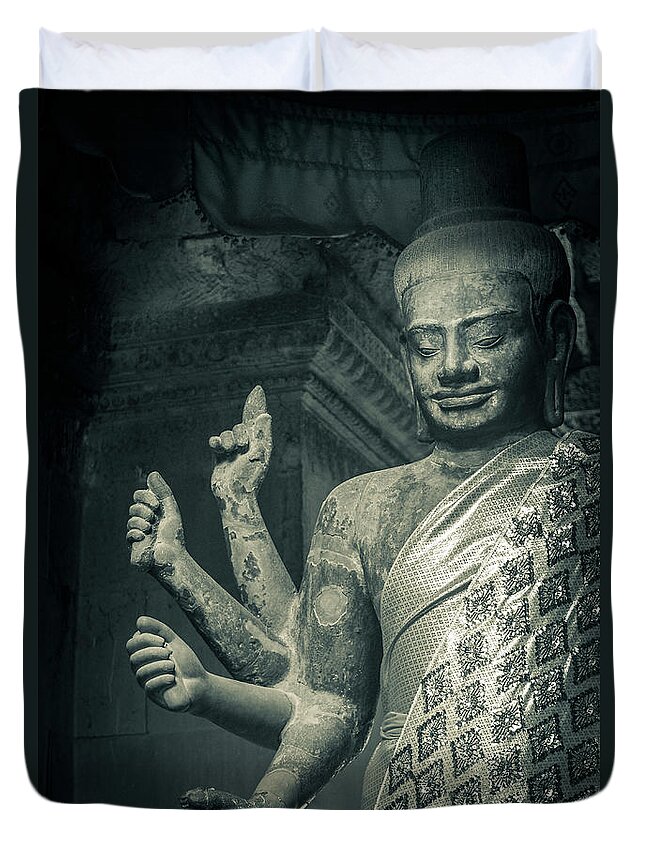 Statue Duvet Cover featuring the photograph Angkor Wat #1 by Www.sergiodiaz.net