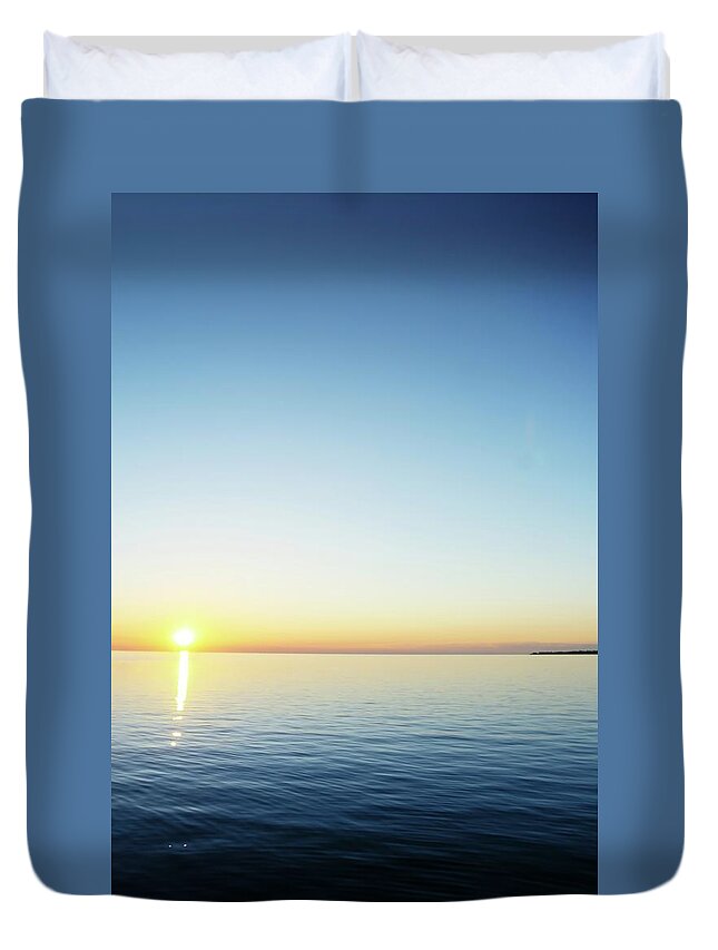 Scenics Duvet Cover featuring the photograph Evening Sunset On Sea #1 by Da-kuk