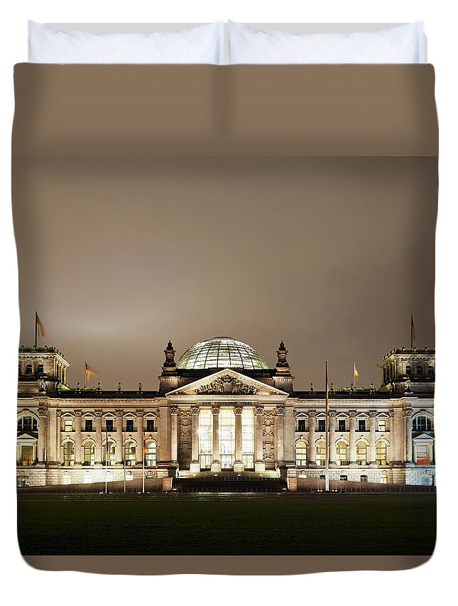 Berlin Duvet Cover featuring the photograph Germany, Berlin, View Of Reichstag #1 by Westend61