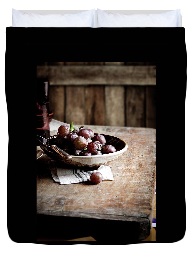 Large Group Of Objects Duvet Cover featuring the photograph Grapes #1 by 200