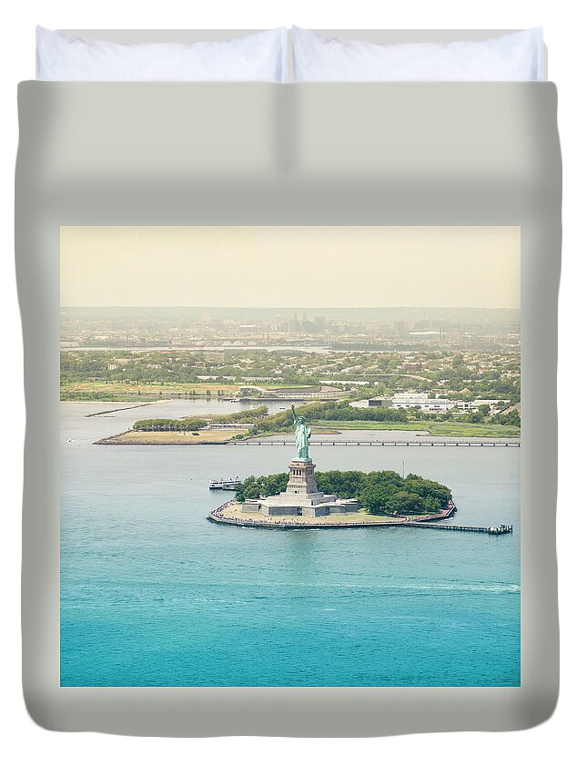 Panoramic Duvet Cover featuring the photograph Statue Of Liberty From An Helicopter #1 by Franckreporter