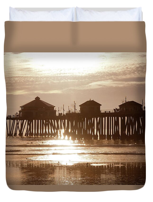 Built Structure Duvet Cover featuring the photograph Usa, California, Huntington Beach Pier #1 by Sergio Pitamitz