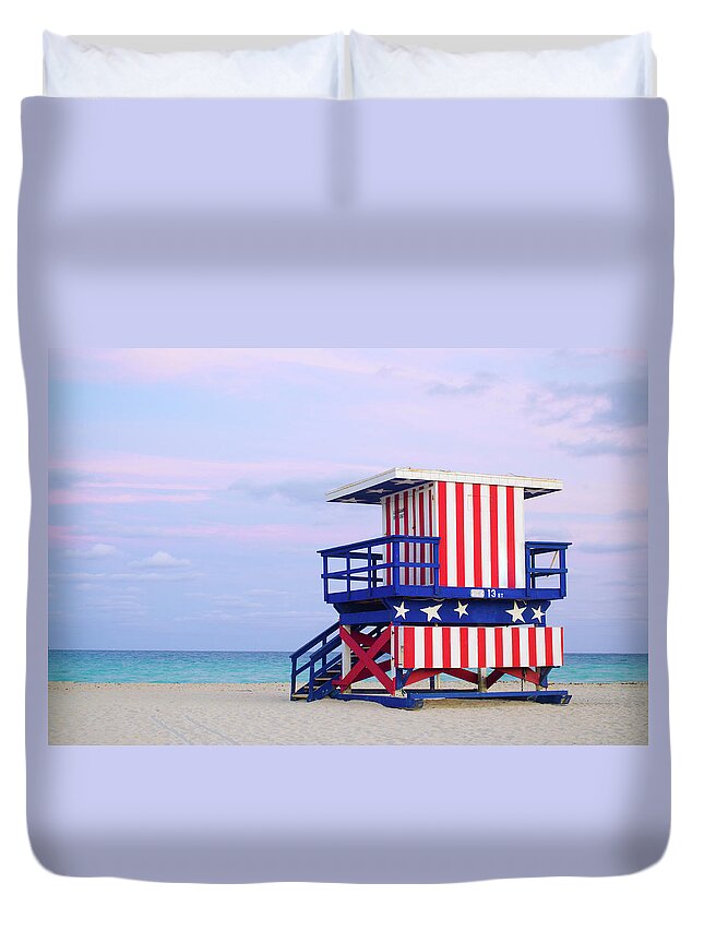 Beach Hut Duvet Cover featuring the photograph 13th Street Lifeguard Hut In Miami by Gregobagel