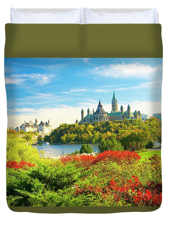 Outdoors Duvet Cover featuring the photograph Parliament #14 by Dennis Mccoleman