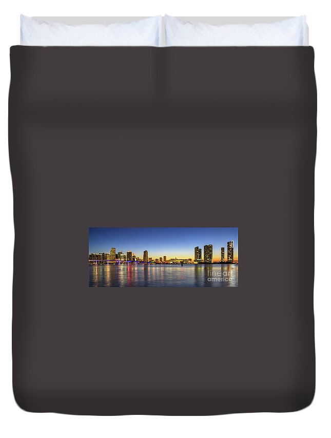 Architecture Duvet Cover featuring the photograph Miami Sunset Skyline #2 by Raul Rodriguez