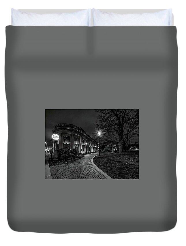 Milwaukee County Historical Society Duvet Cover featuring the photograph Morning Light #3 by Kristine Hinrichs