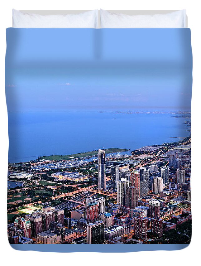 Lake Michigan Duvet Cover featuring the photograph Chicago, Il #9 by Adam Jones
