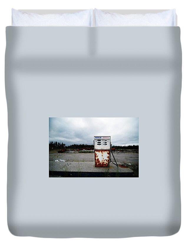 Spooky Duvet Cover featuring the photograph Abandoned Oil Station by Mmac72