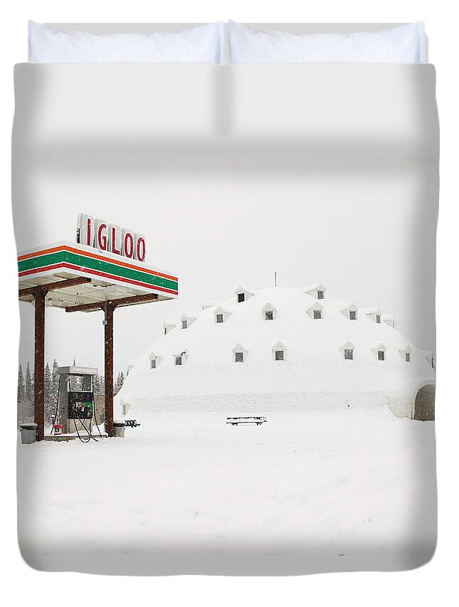 Scenics Duvet Cover featuring the photograph Alaska, Interior, Broad Pass by Walter Bibikow