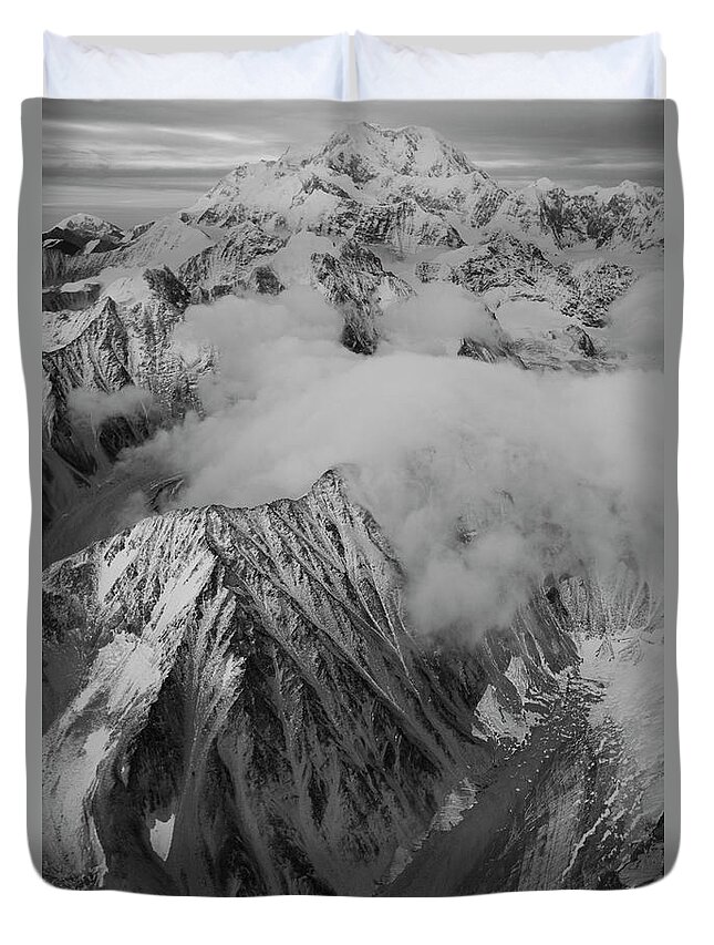 Scenics Duvet Cover featuring the photograph Alaska Range, Denali National Park by Paul Souders