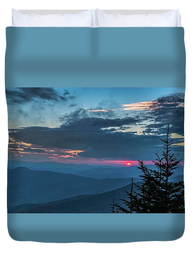Appalachian Duvet Cover featuring the photograph Appalachian Sunset by Kenneth Everett