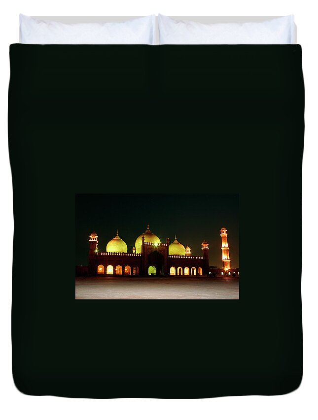 Tranquility Duvet Cover featuring the photograph Badshahi Masjid At Night by Yasir Nisar